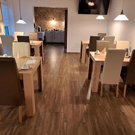 Hotel Angerland Garni Ratingen Bagian luar foto