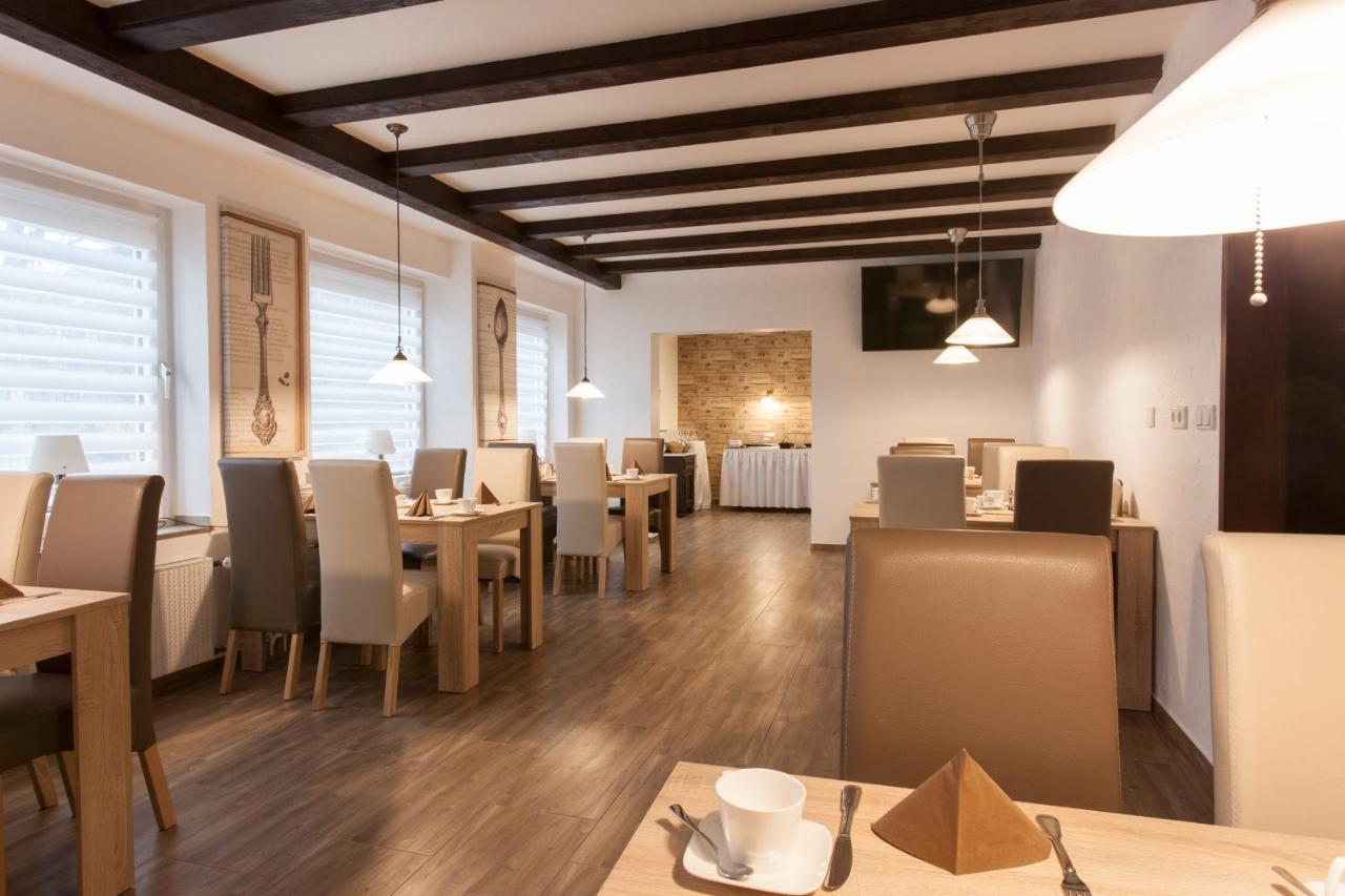 Hotel Angerland Garni Ratingen Bagian luar foto