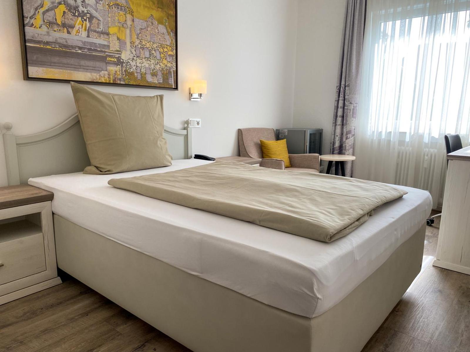 Hotel Angerland Garni Ratingen Bagian luar foto