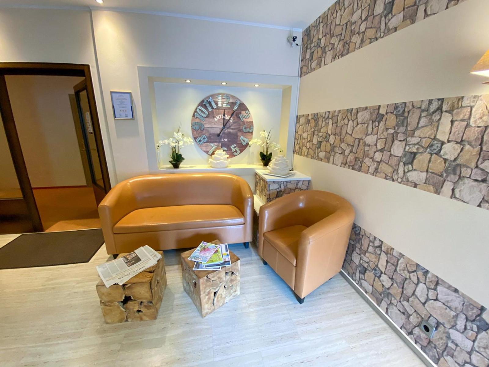 Hotel Angerland Garni Ratingen Bagian luar foto