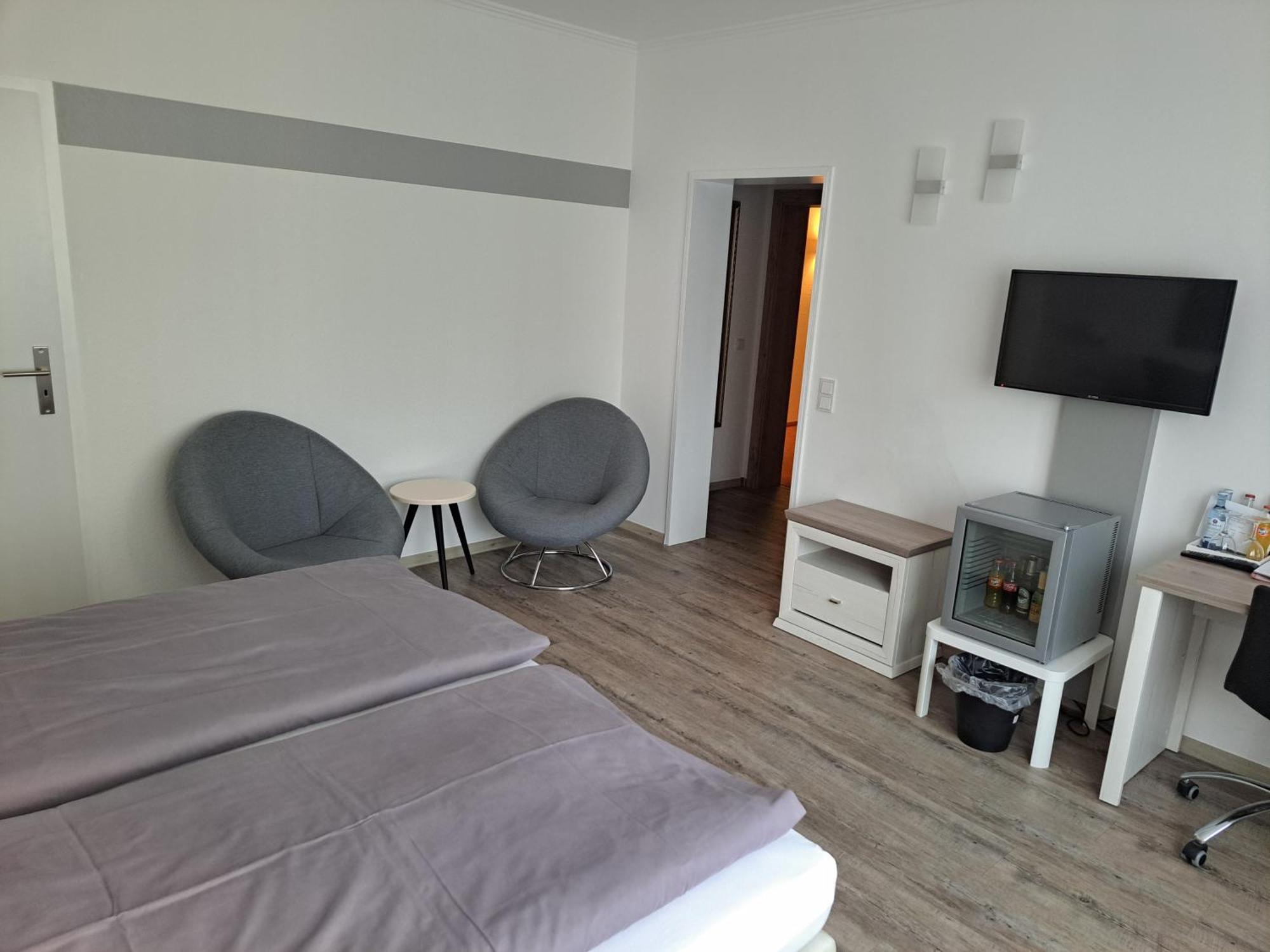Hotel Angerland Garni Ratingen Bagian luar foto